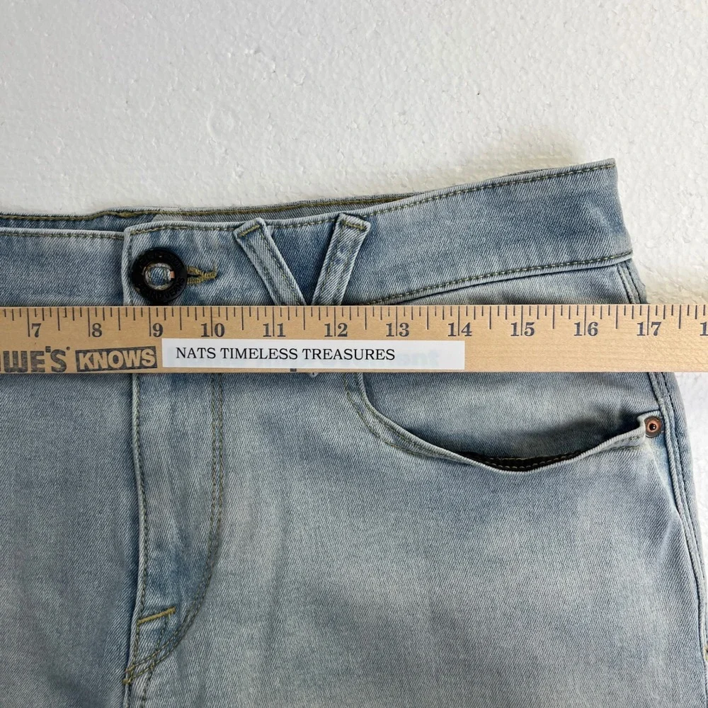 Volcom Vorta Slim Tapered Jeans Mens 31 (Measures 33) Light Wash Denim Skater‎